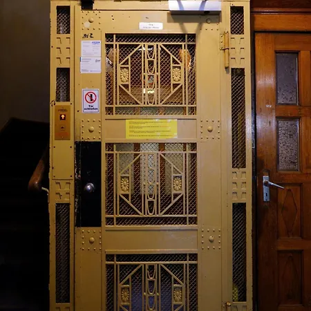 Margrit Πανσιόν